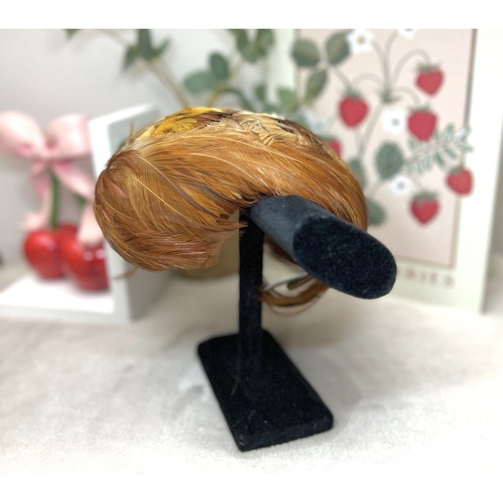 Vintage 1940-1950s Exotic Feathered Hat - Picture 6 of 8
